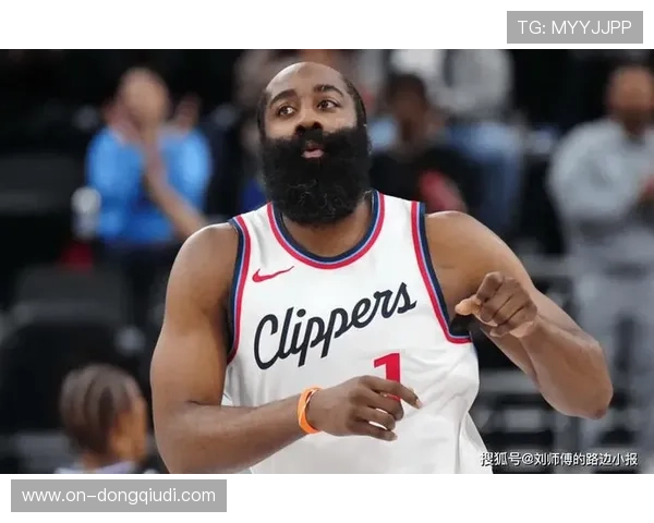 快船五人得分上双,哈登28分里程碑夜留憾